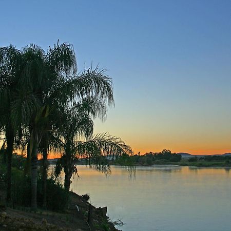 River Place Manor Upington Esterno foto