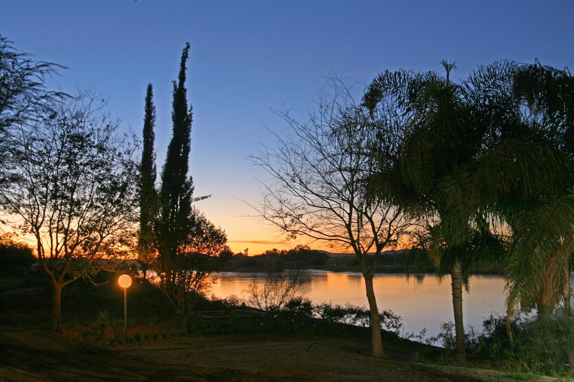River Place Manor Upington Esterno foto