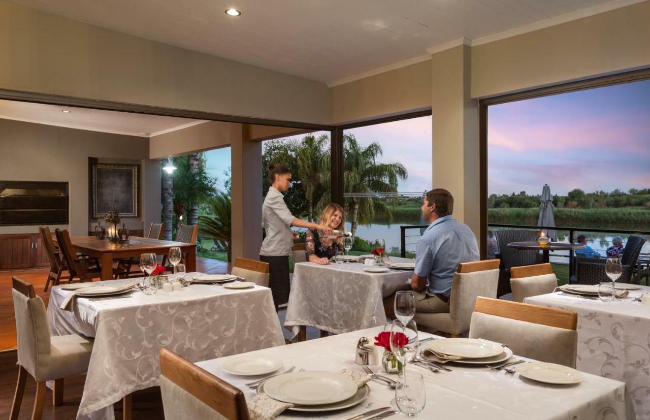 River Place Manor Upington Esterno foto